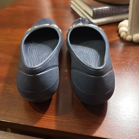 CROCS CAP TOE MIRROR BALLET FLATS SHOE - BLUE/SILVER - WOMENS - 6 - Picture 6 of 10